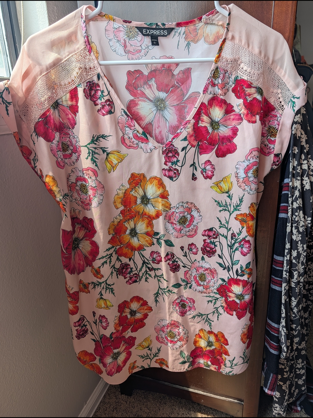 Express Pink Floral Scoop-Neck Top